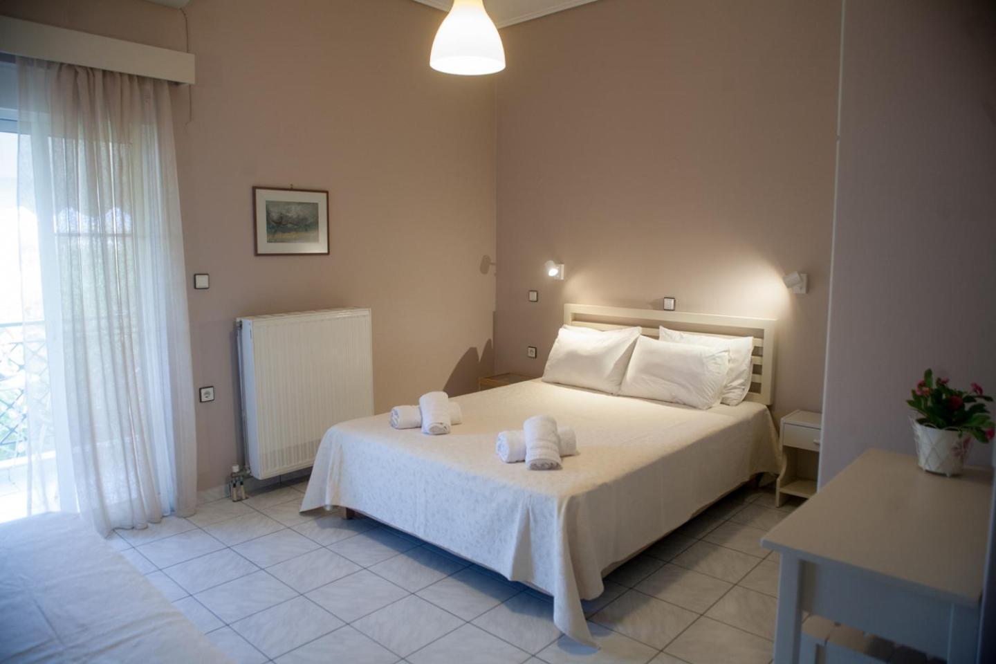 K Downtown & * Lefkada City